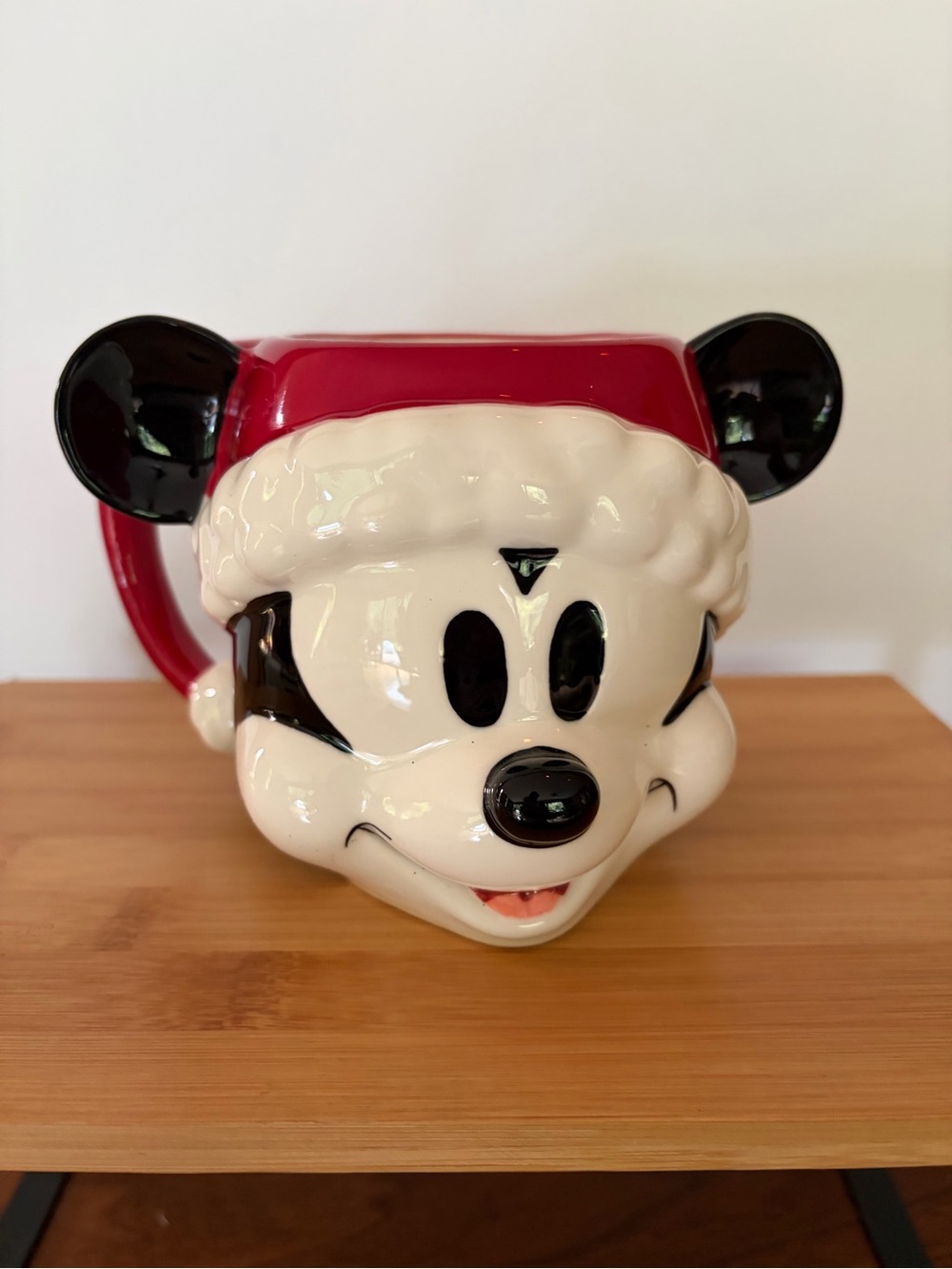 William Sonoma x Disney Mickey Mouse Santa Ceramic Christmas Mug Red & Black!